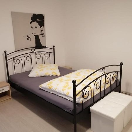 Ferienwohnung Beutelsbacherstrasse 12 Unterturkheim Stuttgart Luaran gambar