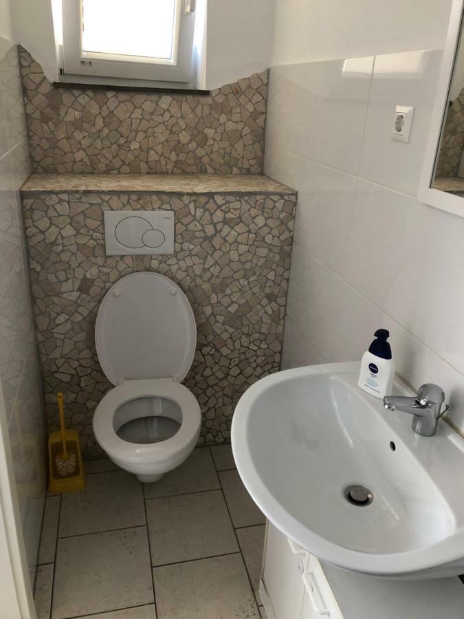 Ferienwohnung Beutelsbacherstrasse 12 Unterturkheim Stuttgart Luaran gambar